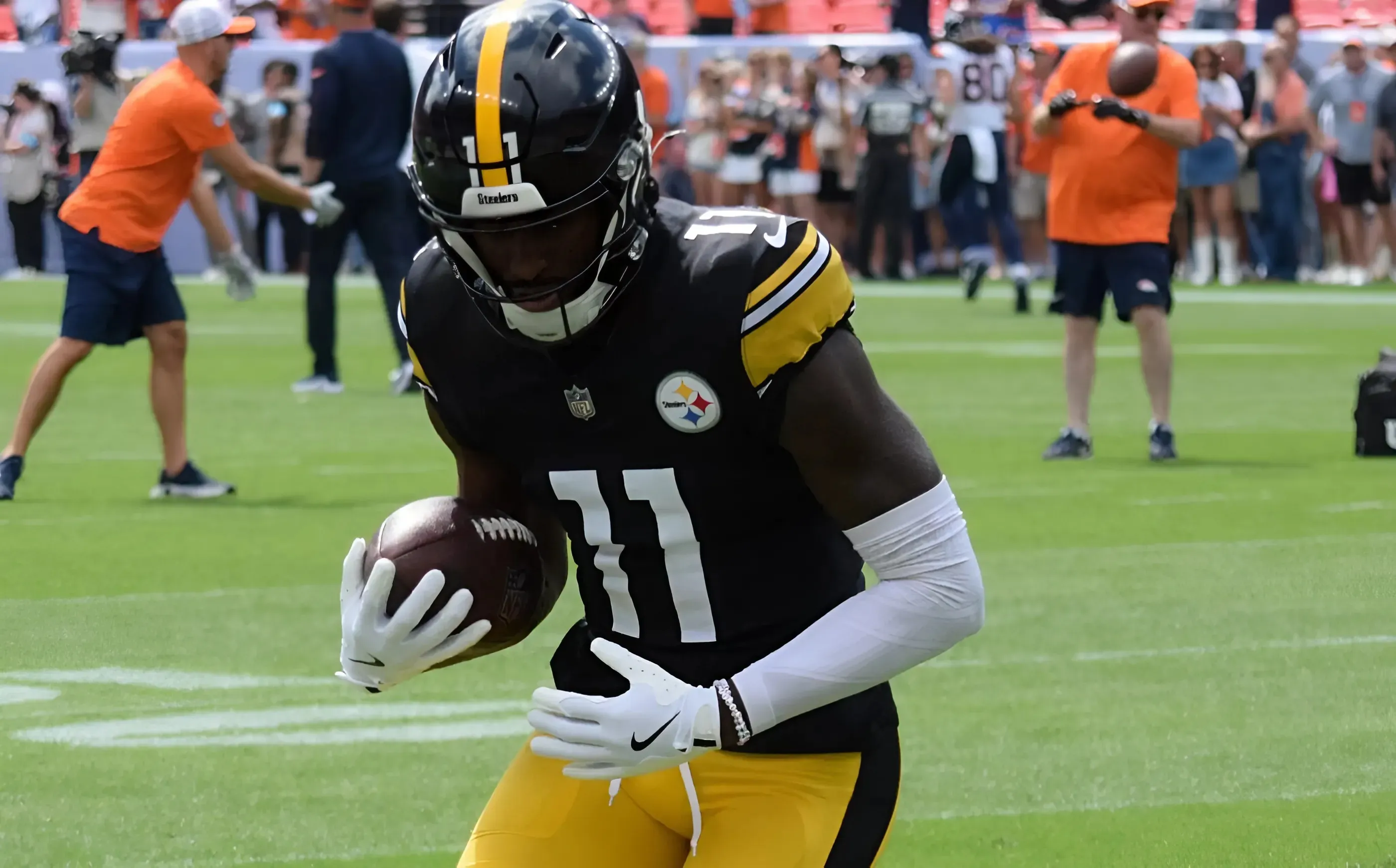 Steelers Lose Starting WR to Injury