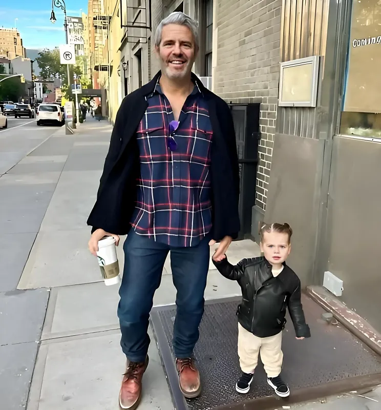 Winter Stroll Delight: Andy Cohen's Heartwarming Outing with Daughter Lucy Promises an Overflow of Cuteness - lulu