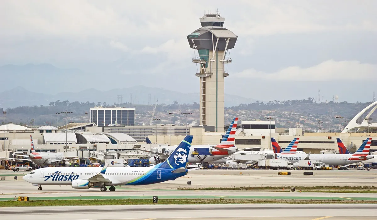 Expected delays? FAA says ATC staffing shortages could slow air traffic amid thanksgiving travel