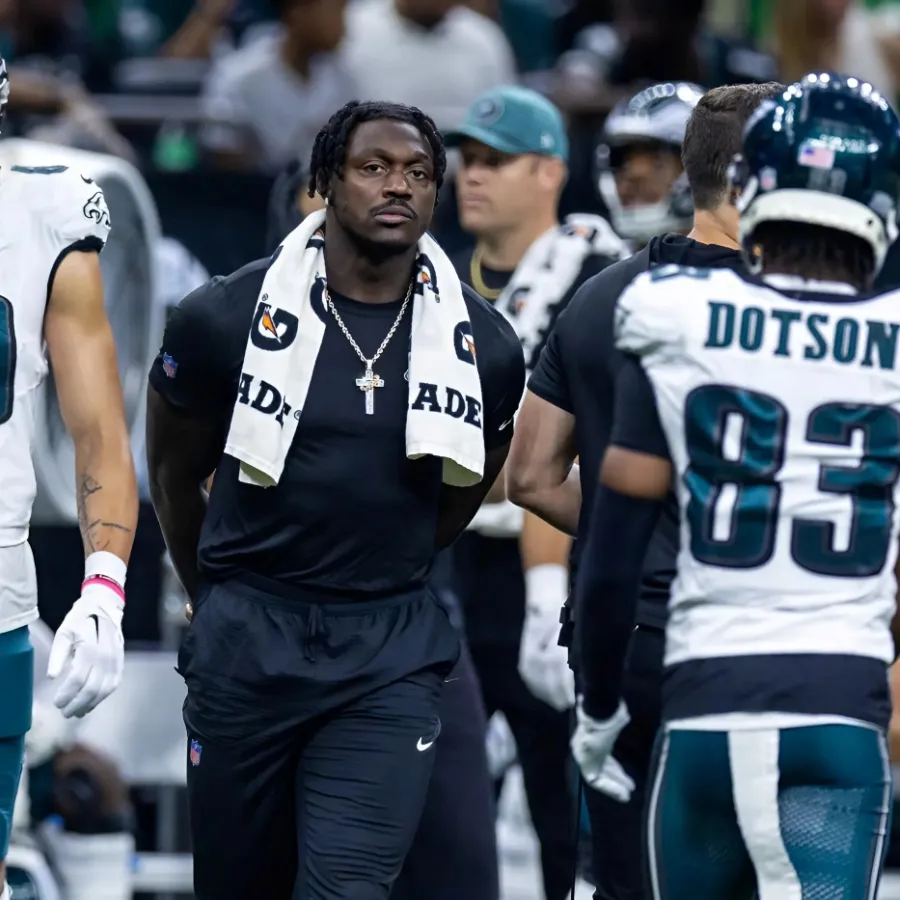 Eagles Get Disappointing Injury News on $75 Million WR Ahead of Week 12