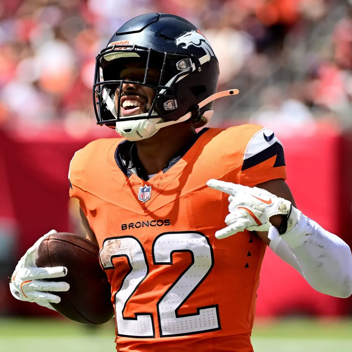 Broncos get concerning injury update on key defensive weapon before Raider clash