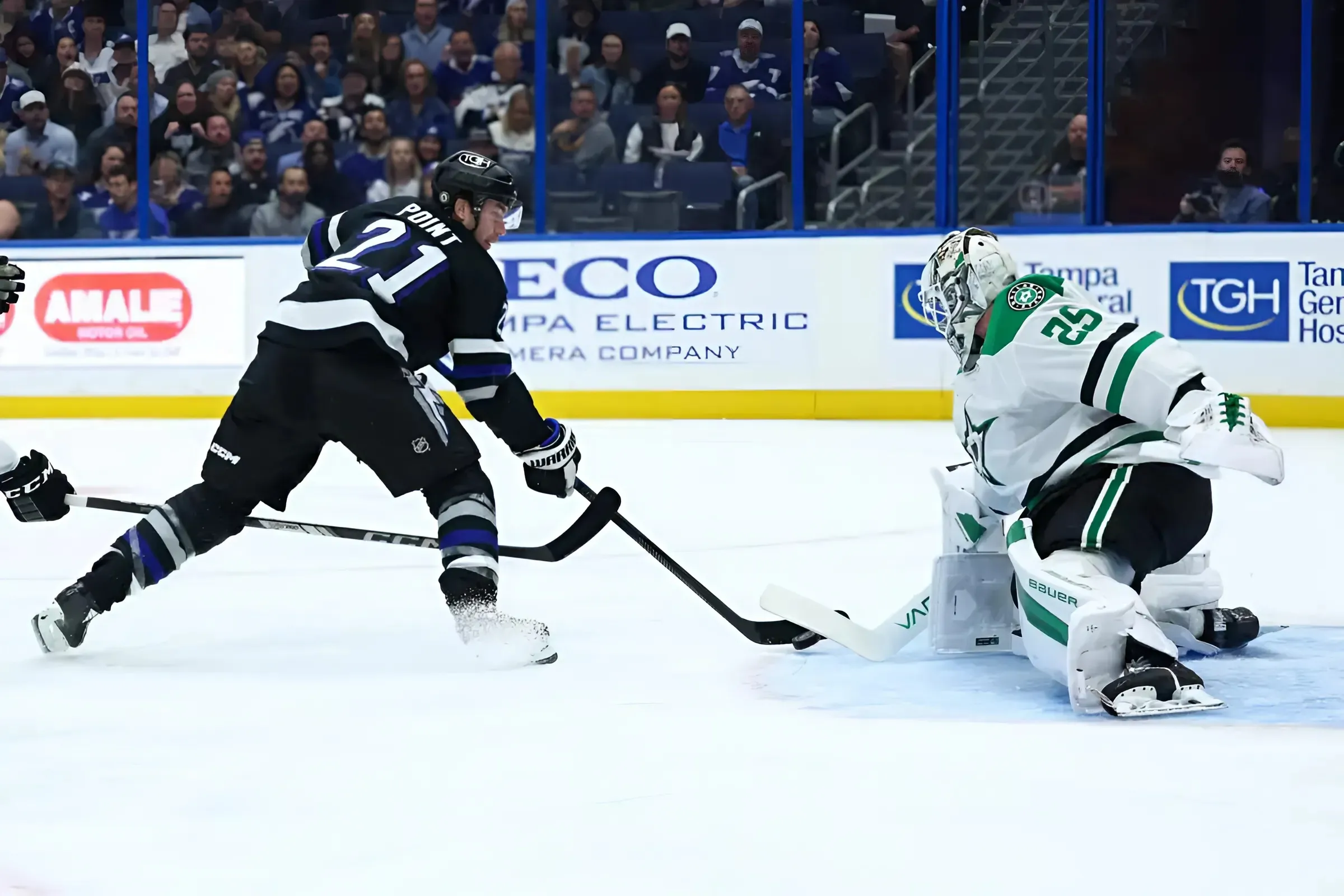 Lightning return home with a 4-2 loss to Stars