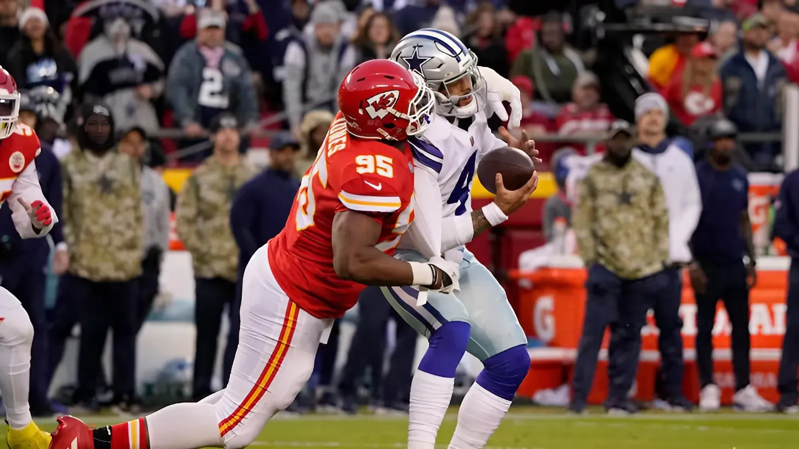 Chiefs Star Chris Jones Hit With Fine After Loss To Bills