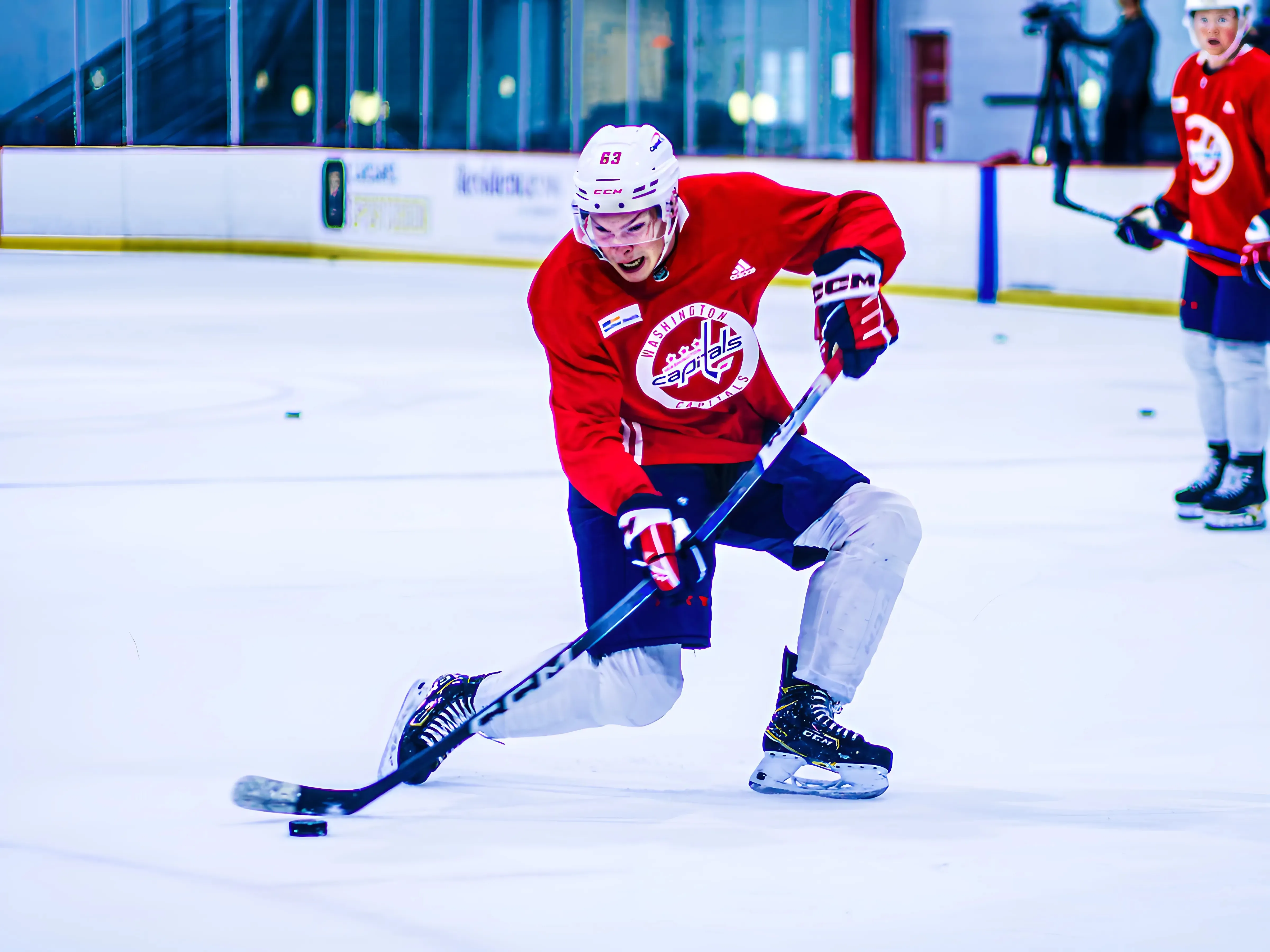 What The Capitals Want To See From Miroshnichenko As He Takes Over For Injured Ovechkin On Top Line: 'Go Out & Do His Thing' trucc