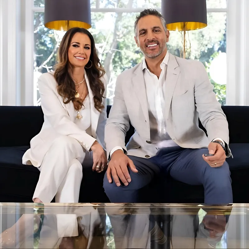 Kyle Richards Details Holiday Plans Involving Ex Mauricio Umansky After Breakup