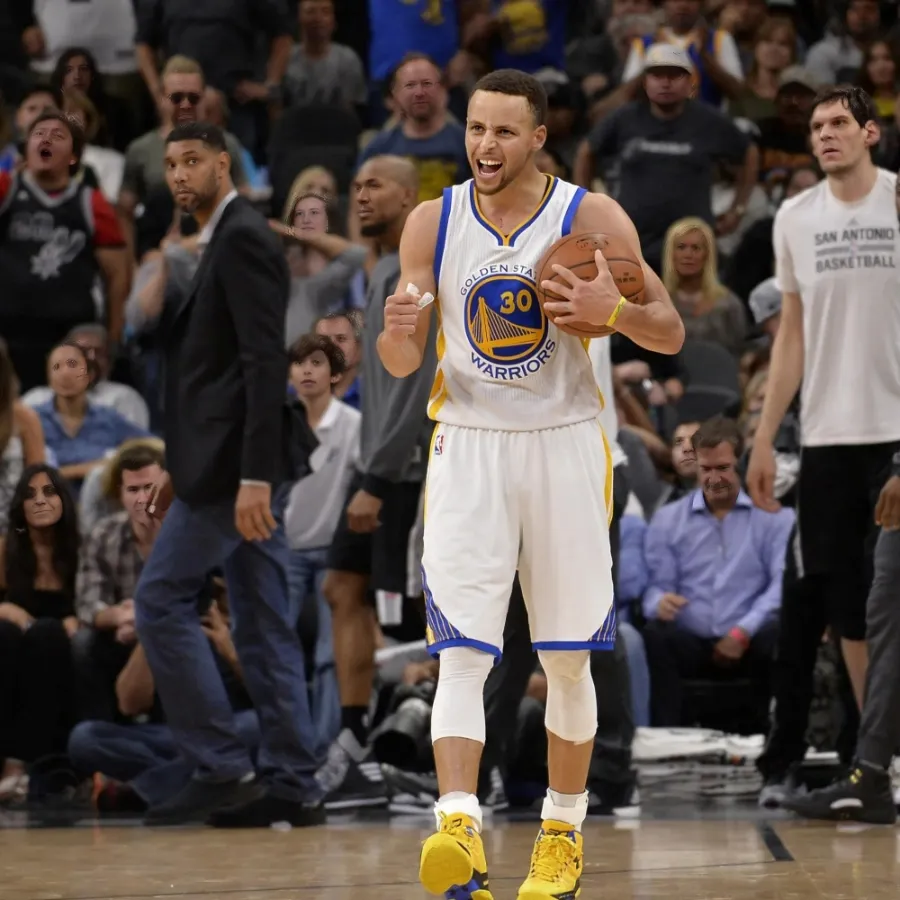 Warriors go ice cold amid questionable calls in horrible second-half vs. Spurs