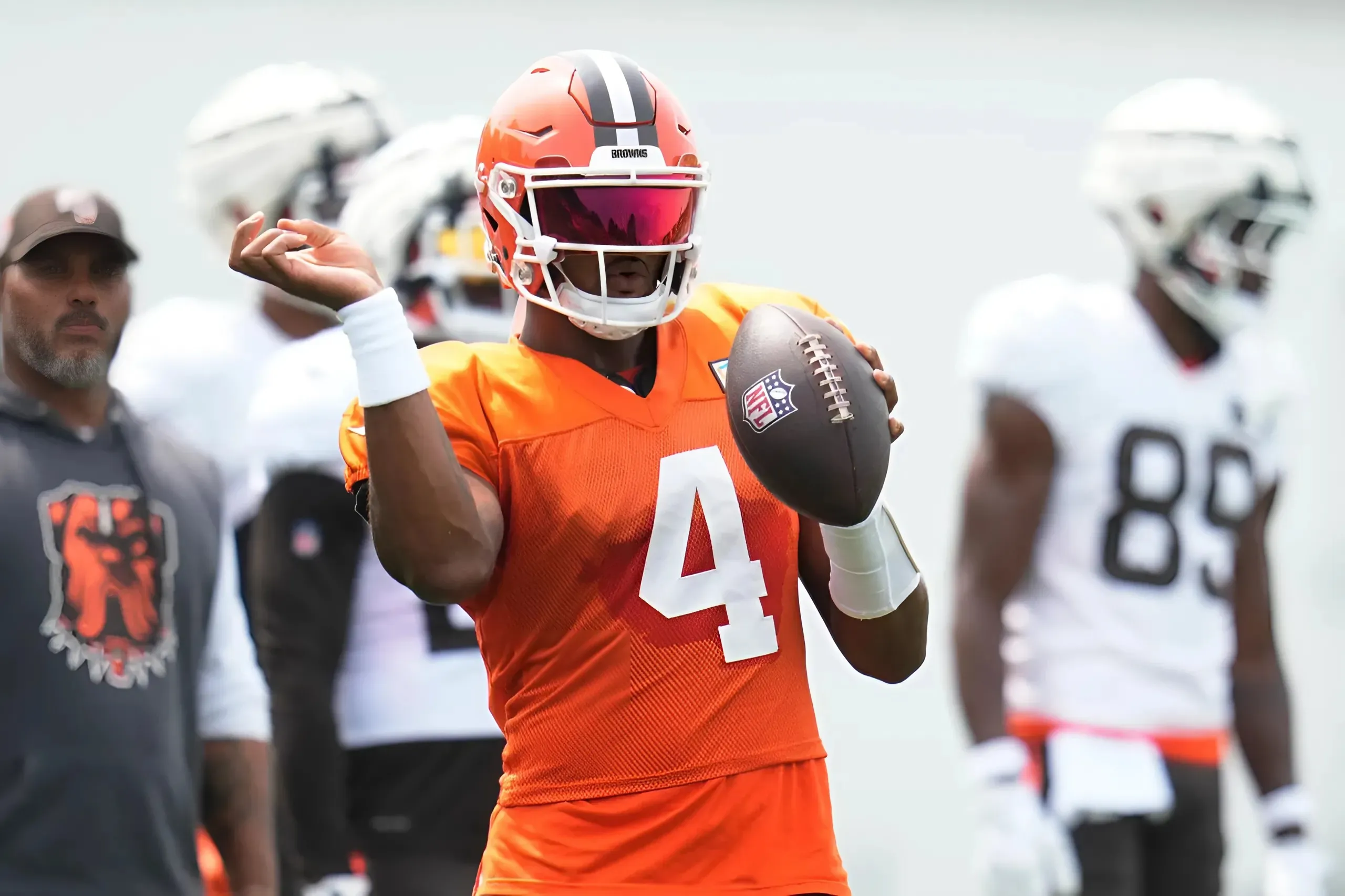 Analyst Says Deshaun Watson Should ‘Never Play Another Snap’ For Browns