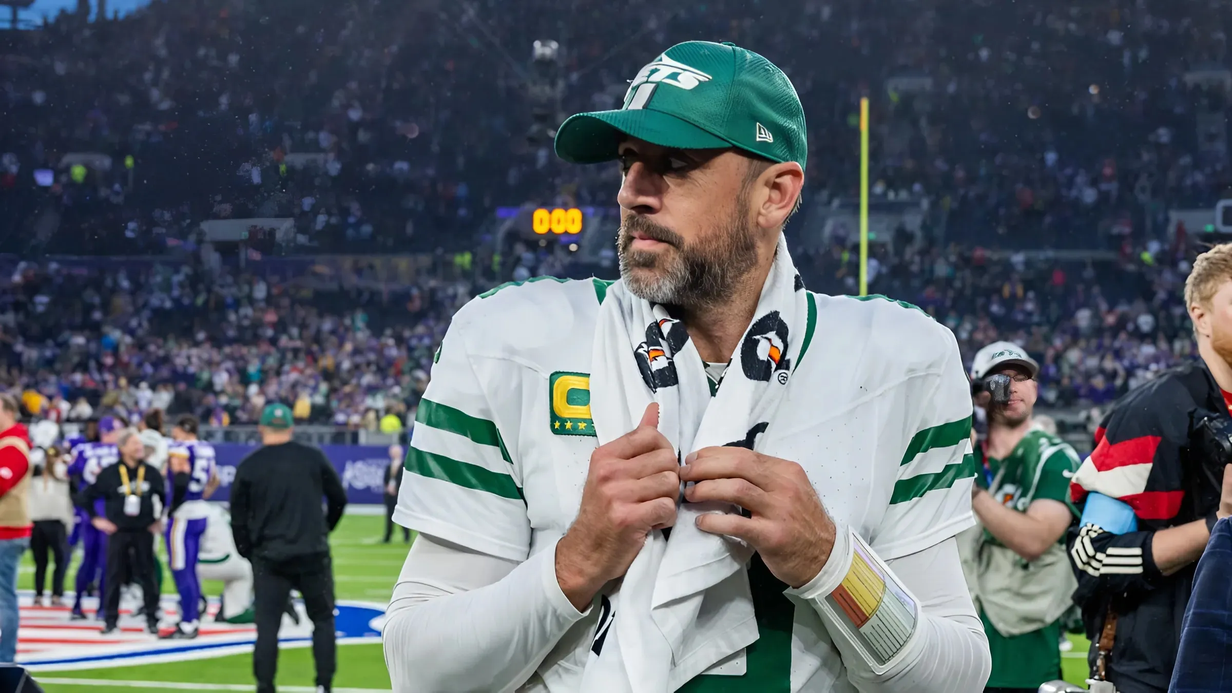 Jets Eliminate Aaron Rodgers’ ‘Boy’ From 2025 HC Search