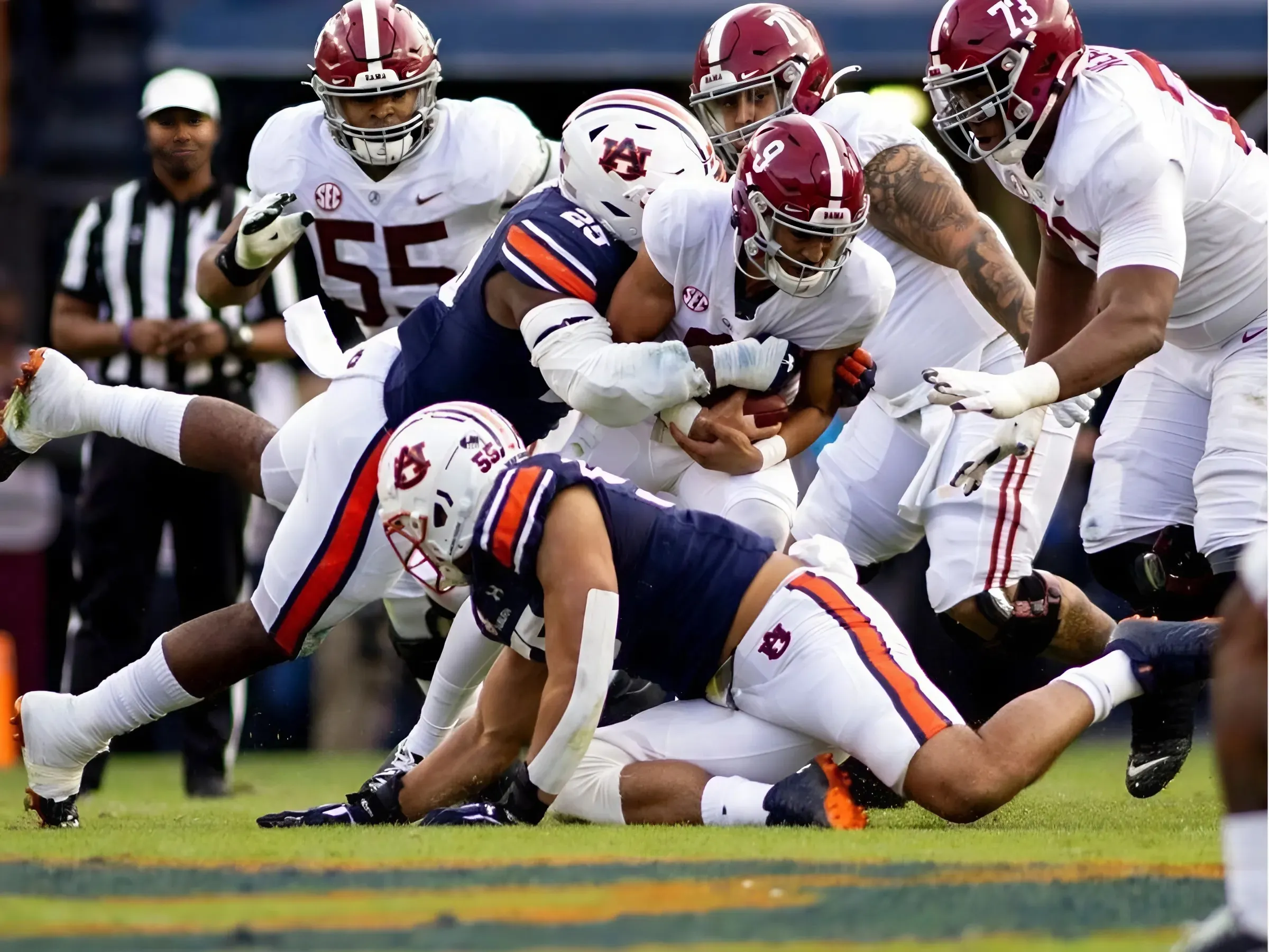 Alabama opens as heavy Iron Bowl betting line favorite over Auburn