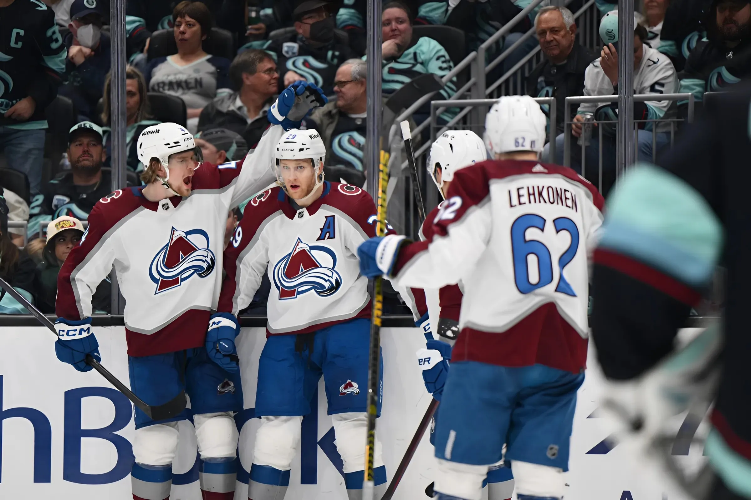 Full Team Effort in Avalanche Win