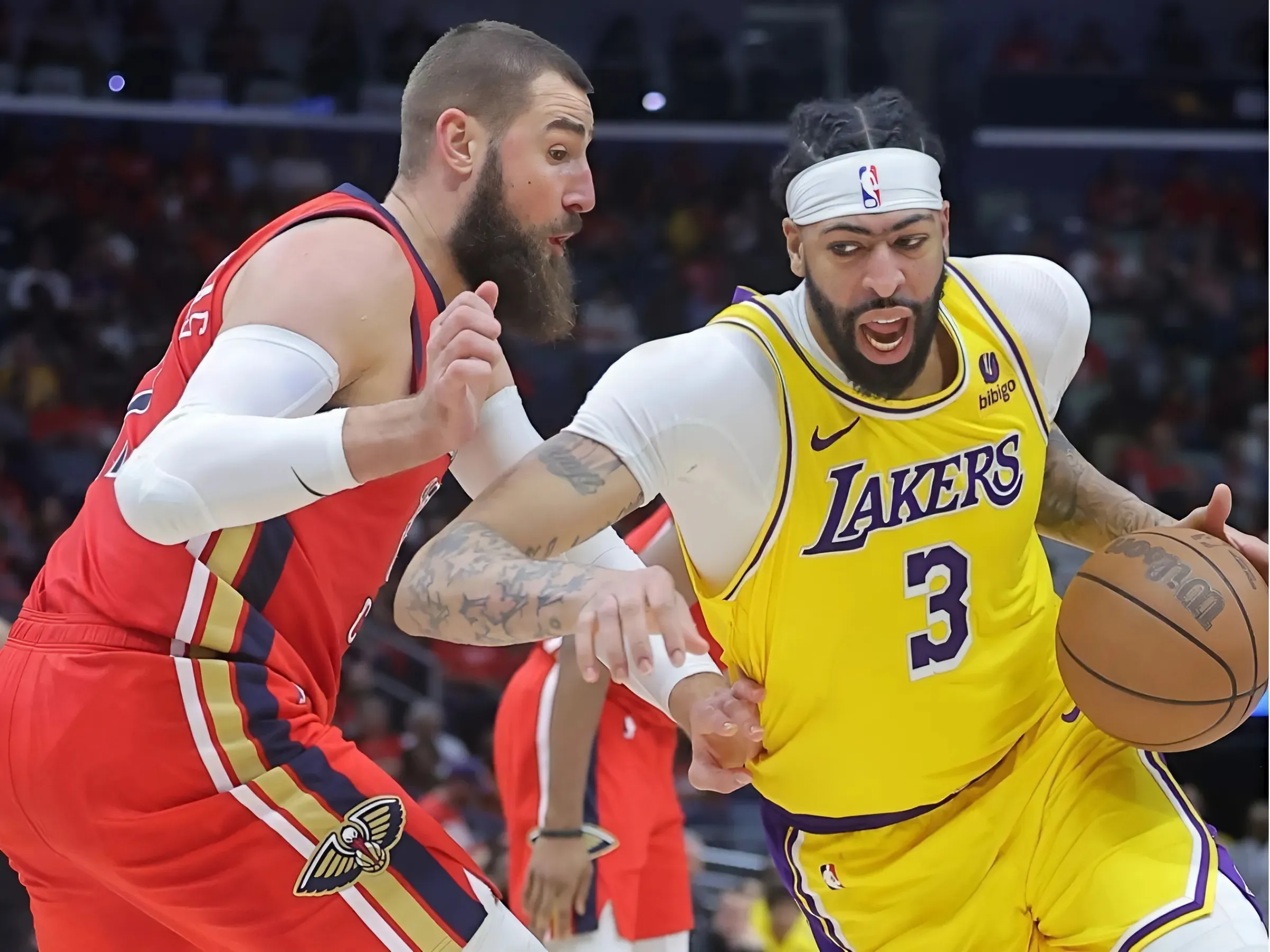 What should the Lakers prioritize on the trade market?