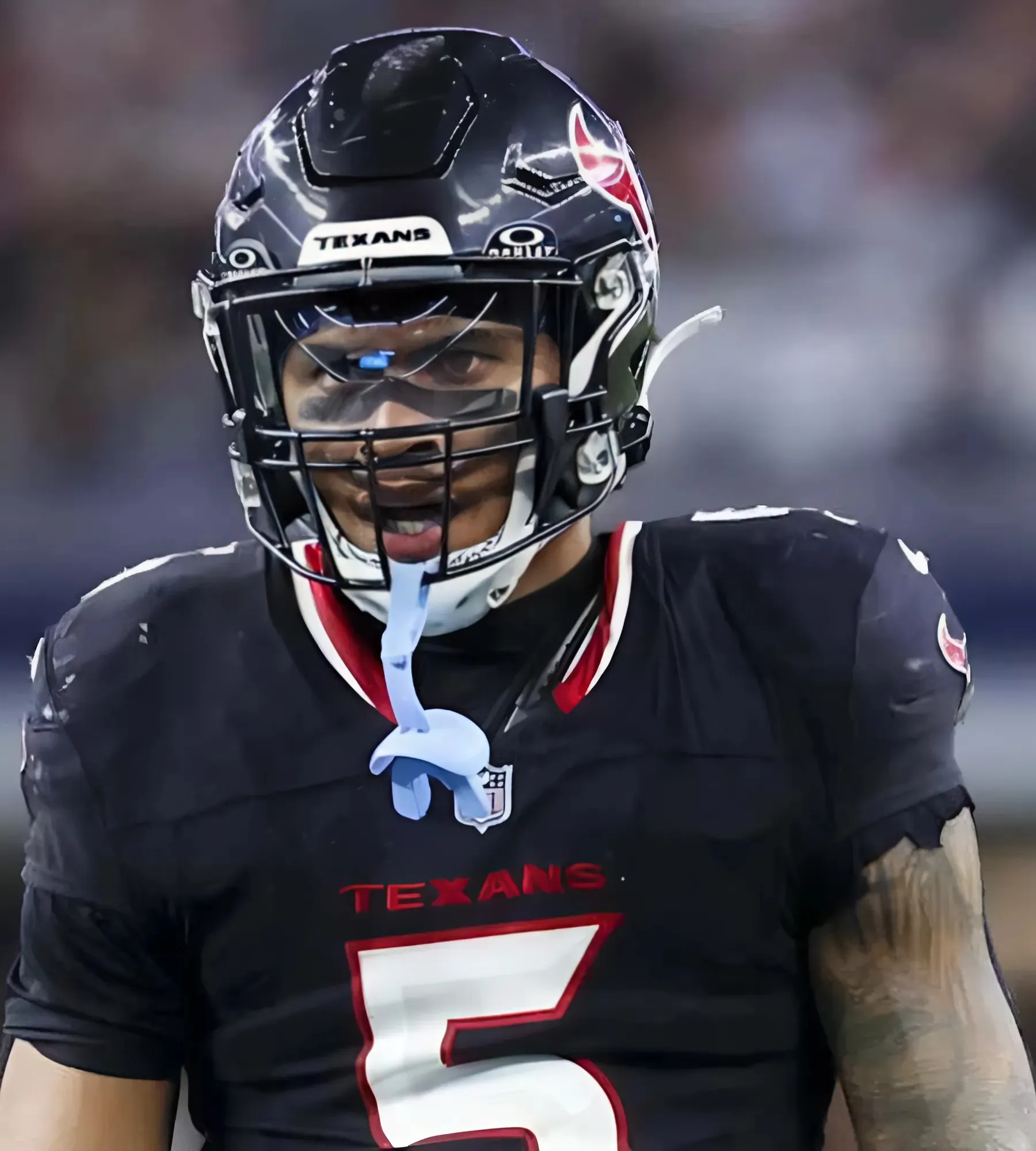 Standout Houston Texans Defender Expected to Miss Multiple Weeks With Injury