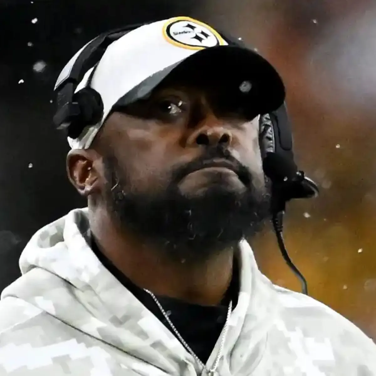 Steelers Coach Mike Tomlin Shades Browns With Head-Turning Comments