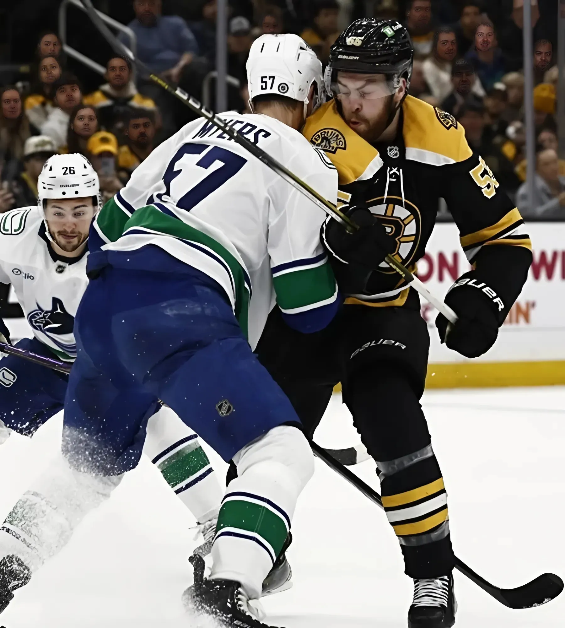 Kevin Lankinen stars in goal in Canucks win over Bruins