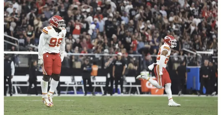 Kansas City Chiefs Player Saves Falling Fan in Dramatic Video