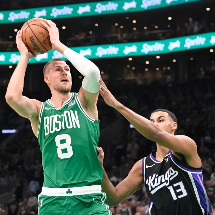 Clutch D-White: Celtics star saves his best ball for final frame