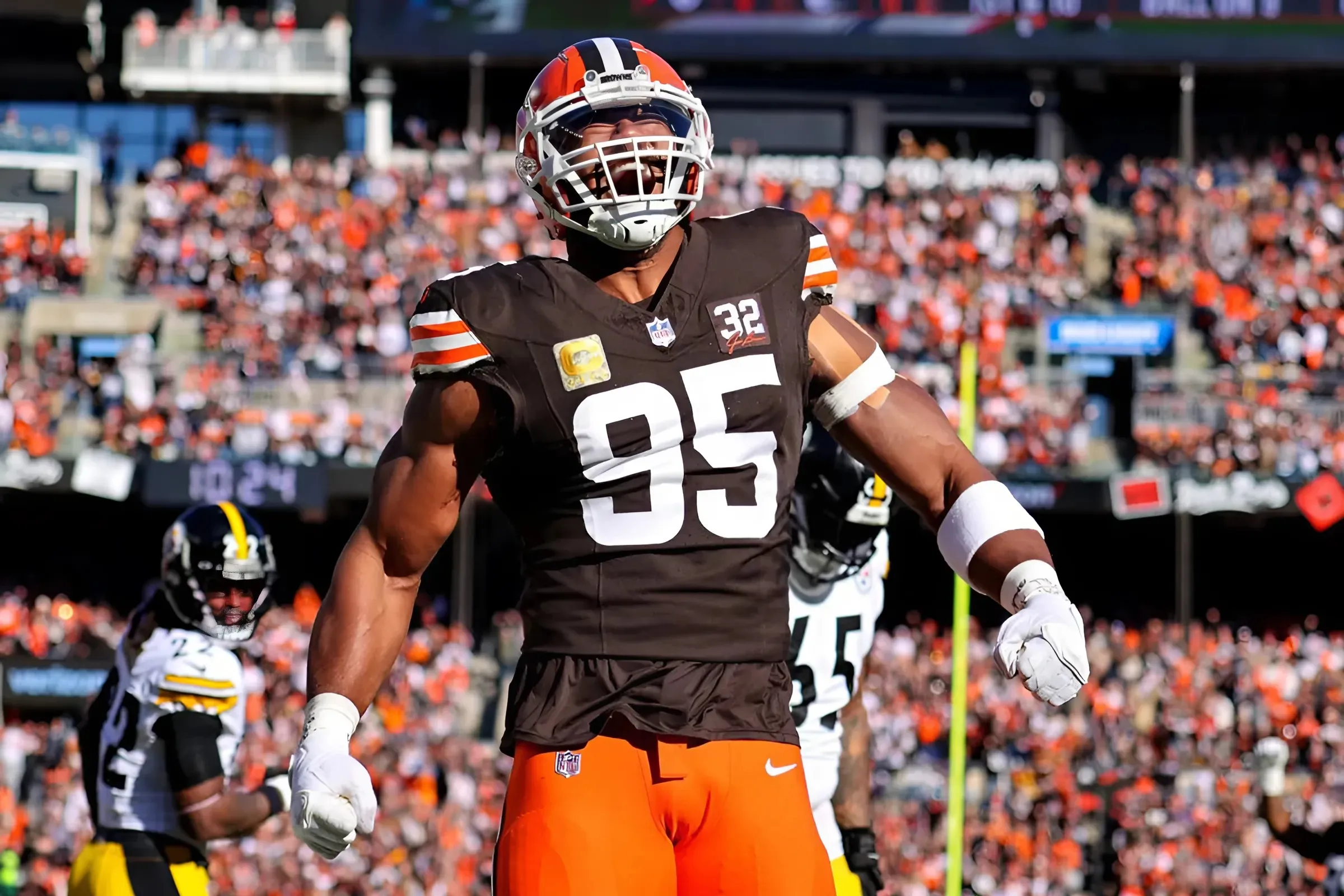 Browns Cut DE After Adding 2 New Pass-Rush Partners for Myles Garrett