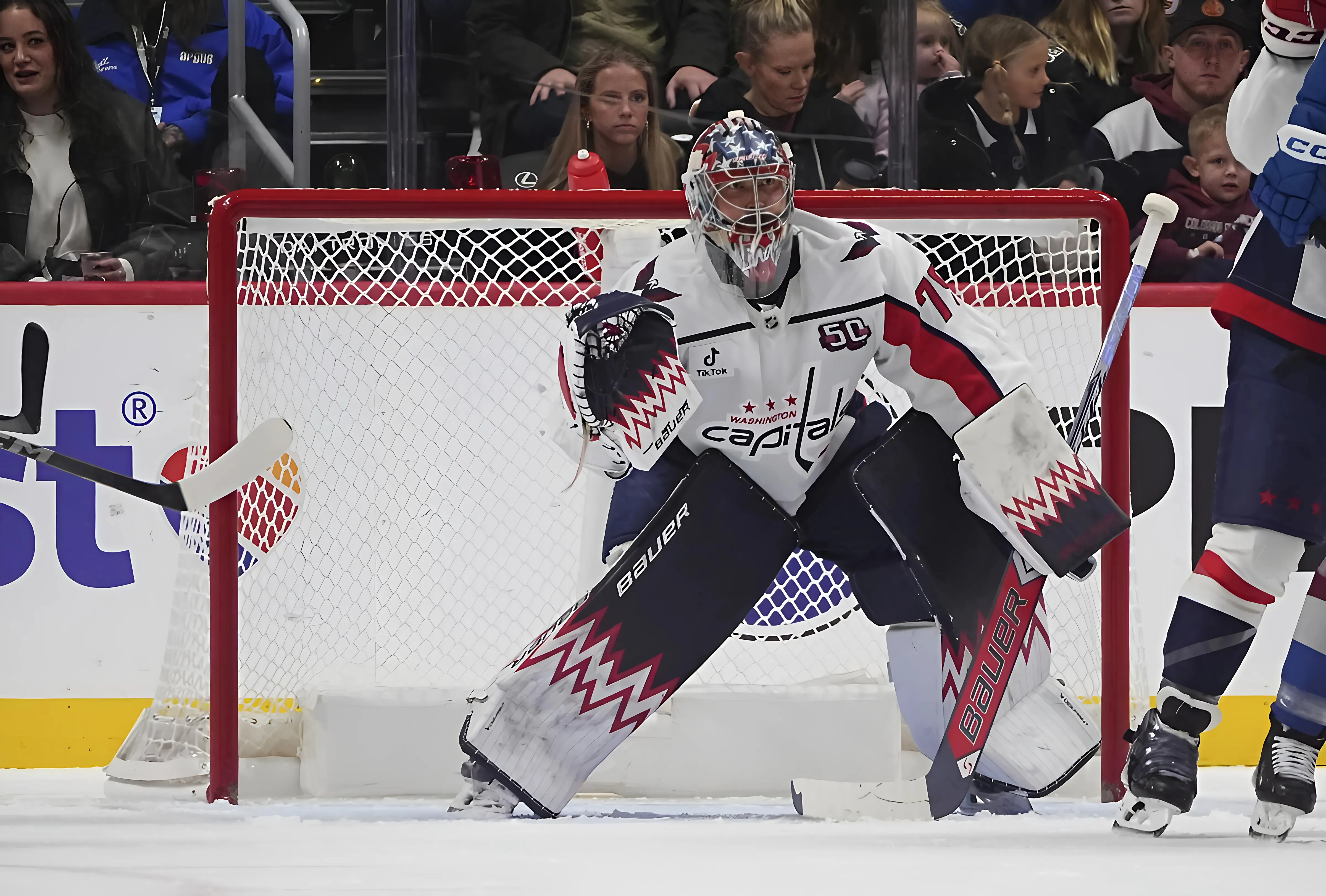 Charlie Lindgren Explains What Happened On Own Goal, Credits Capitals For Rallying Around Him In Win Over Lightning: 'I Don't Know What I Was Thinking... The Guys Picked Me Up' trucc