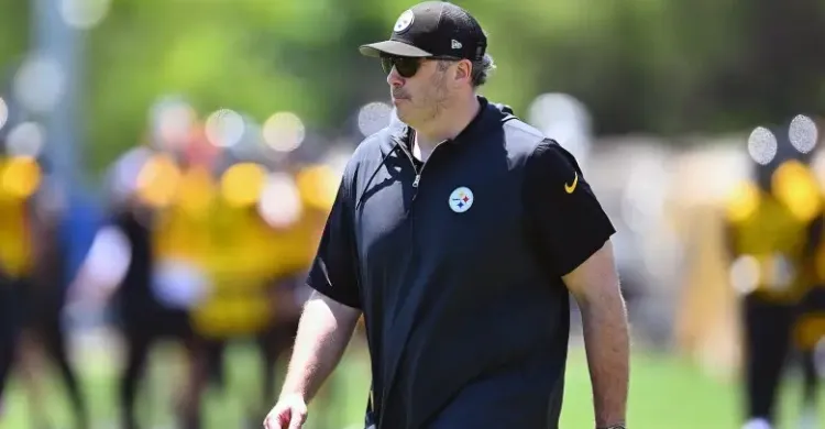 Steelers’ Arthur Smith Floated as Candidate for Head Coaching Role