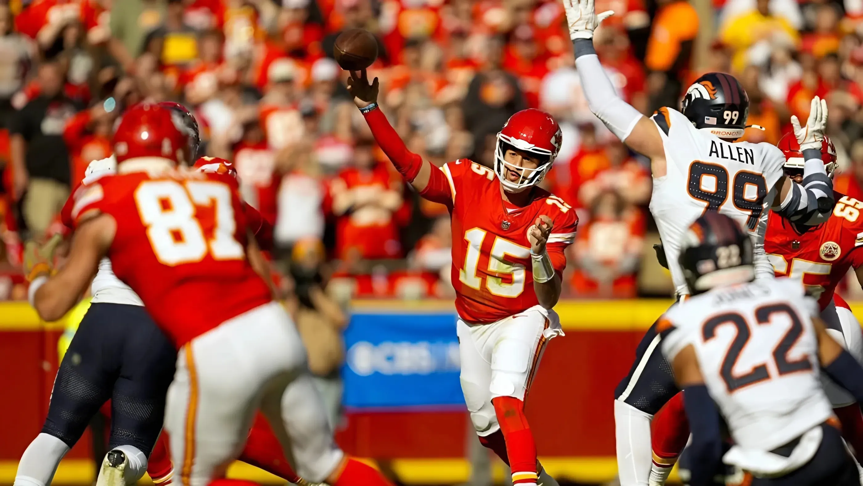 Chiefs' Patrick Mahomes Reveals Scary Admission About Receiver Room