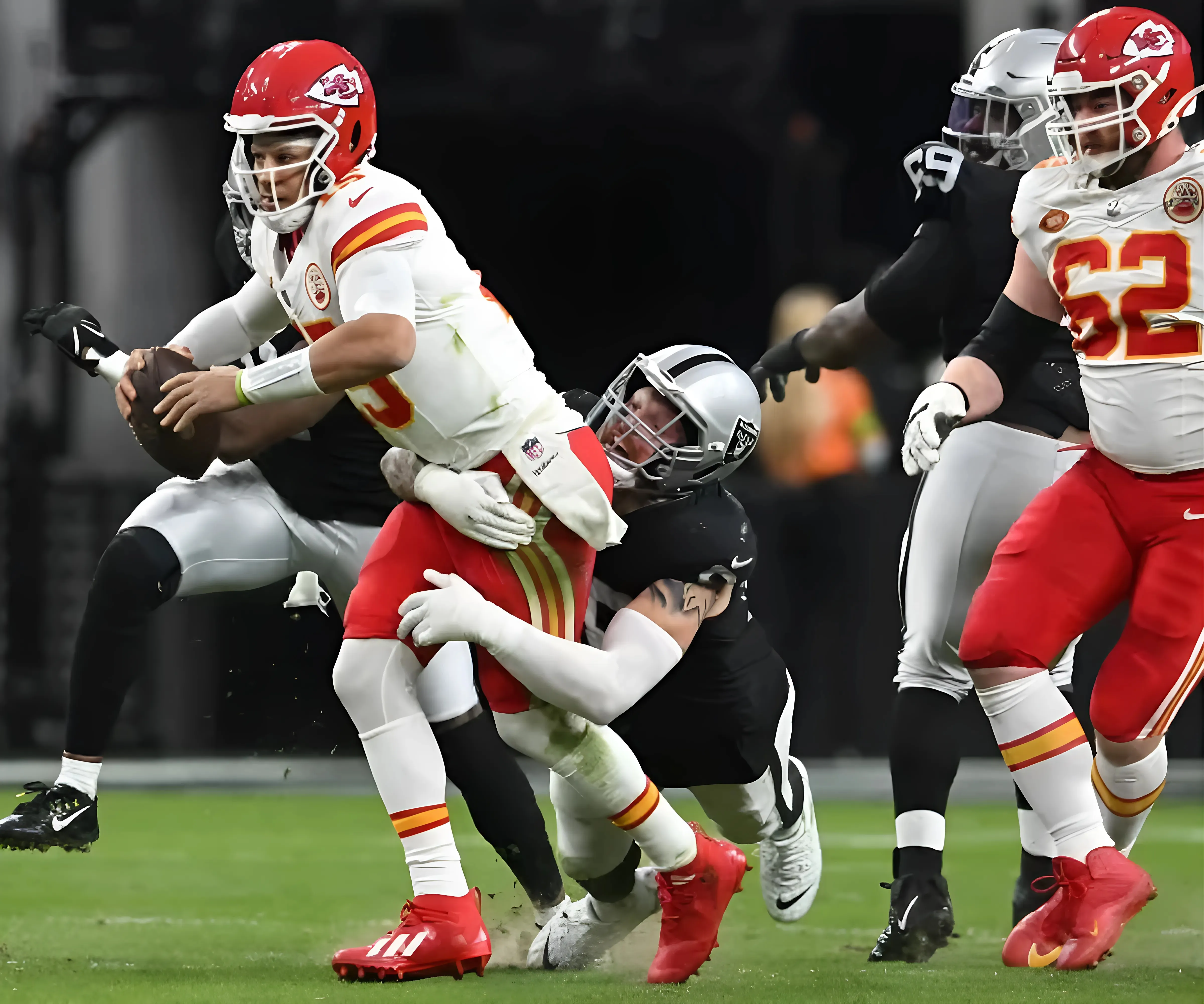 Raiders called Patrick Mahomes a ‘magician’ before backing up Chiefs trash talk by smoking Christmas Day victory cigars - suong