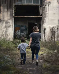 MY SON’S NANNY WAS SECRETLY TAKING HIM TO AN ABANDONED BASEMENT