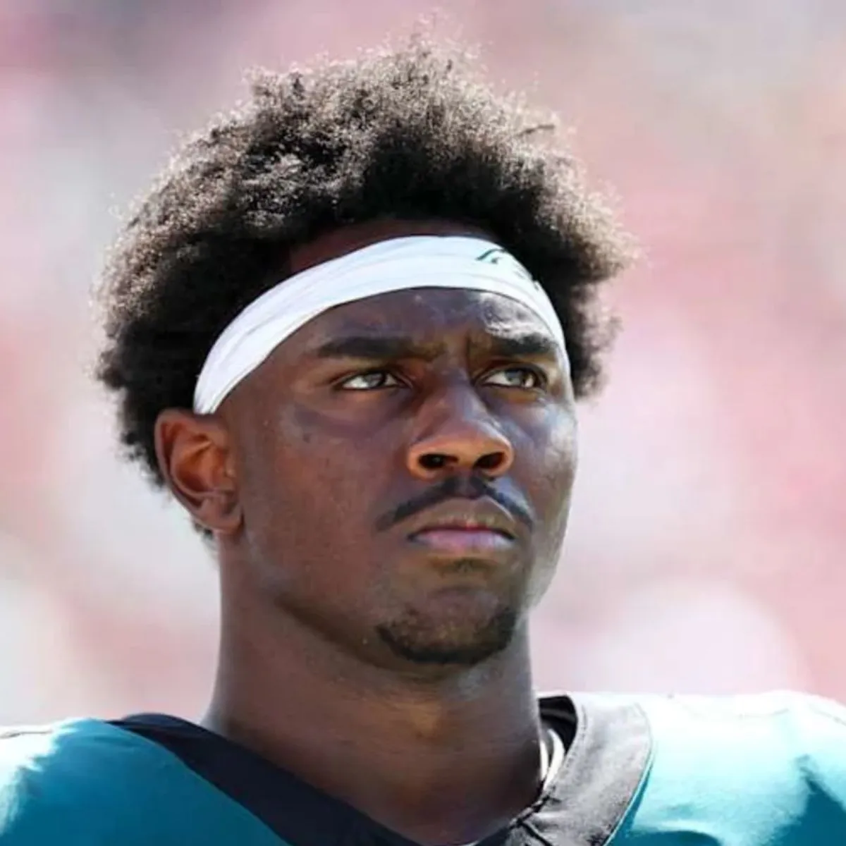 Eagles' All-Pro Sees Potential Of 'Really Good, Dangerous Edge Rusher' With Jalyx Hunt