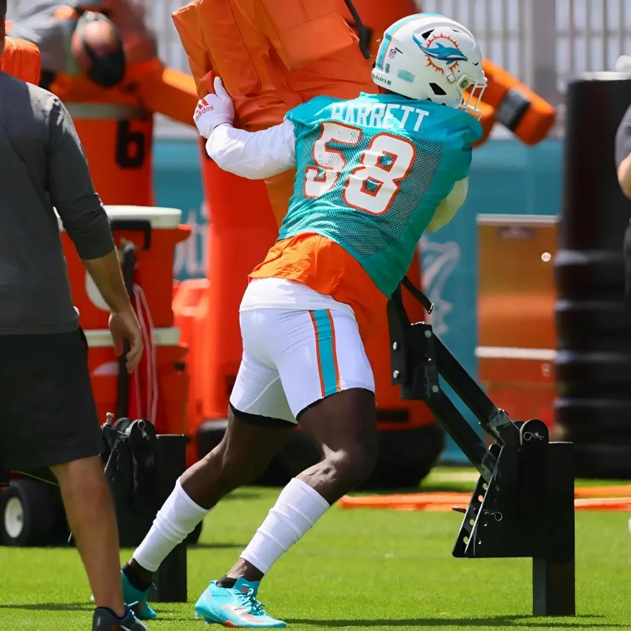 Dolphins decide against activating Shaq Barrett off reserve/injured list