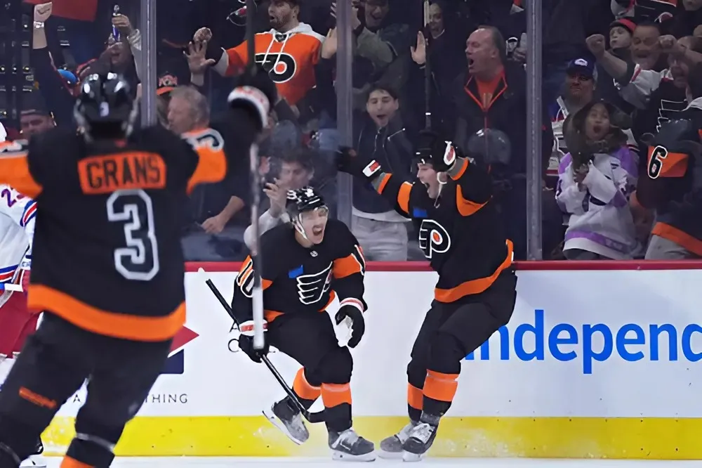 Konecny scores twice in Flyers' win over Rangers