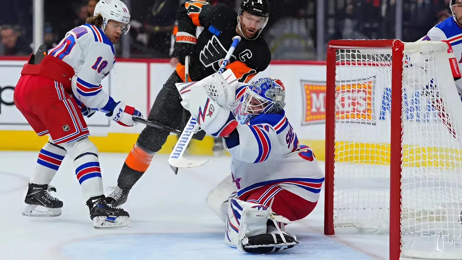 Rangers’ downward spiral continues with 5th straight loss, 3-1 to Flyers