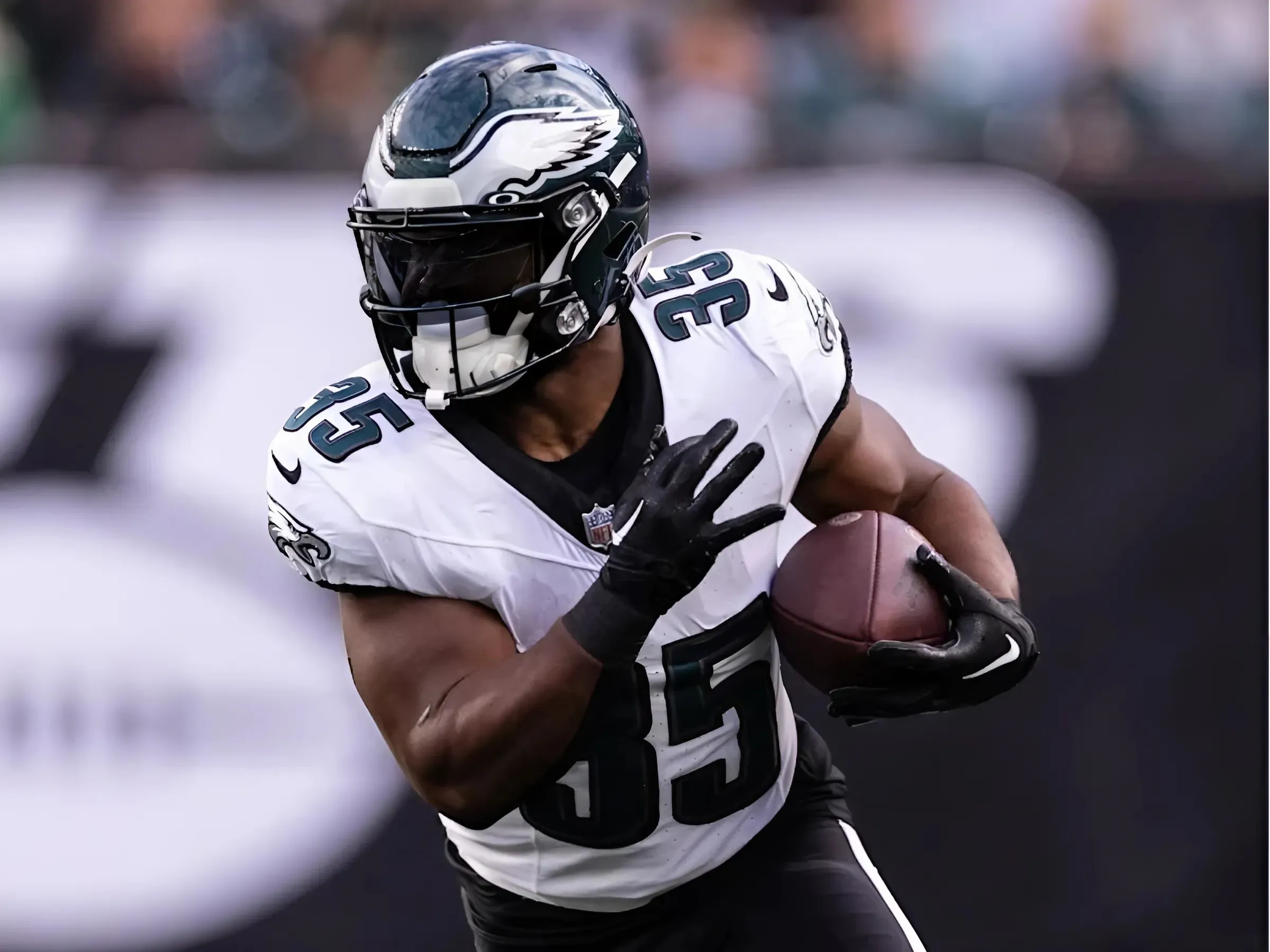 Former Eagles RB could find new home with NFC East rival Washington Commanders