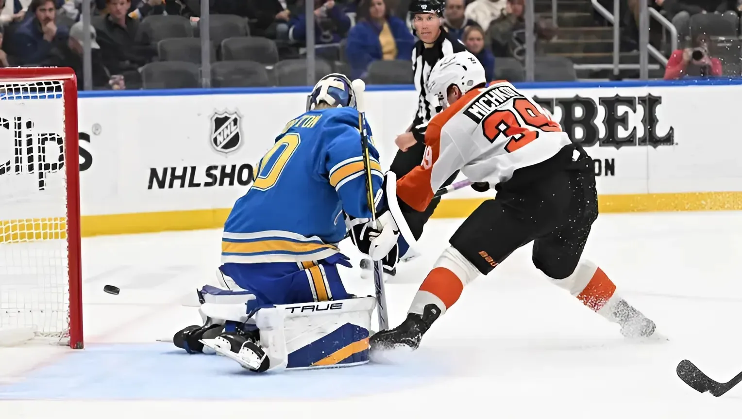 Michkov scores in OT to give Flyers 3-2 victory over Blues