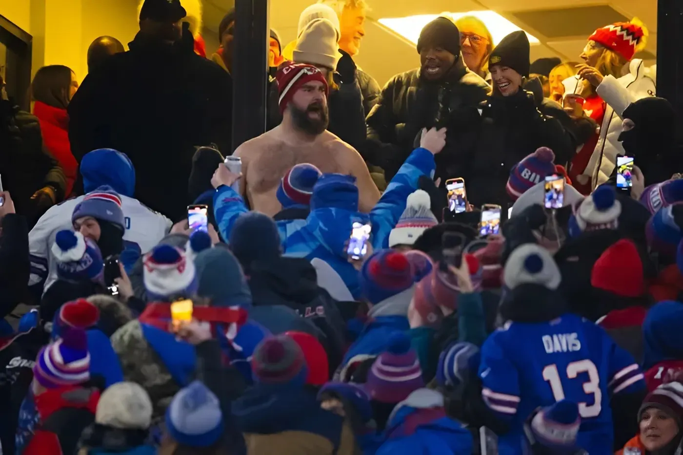 Jason Kelce's reaction to weather conditions during Bills-49ers primetime matchup will make Bills Mafia smile