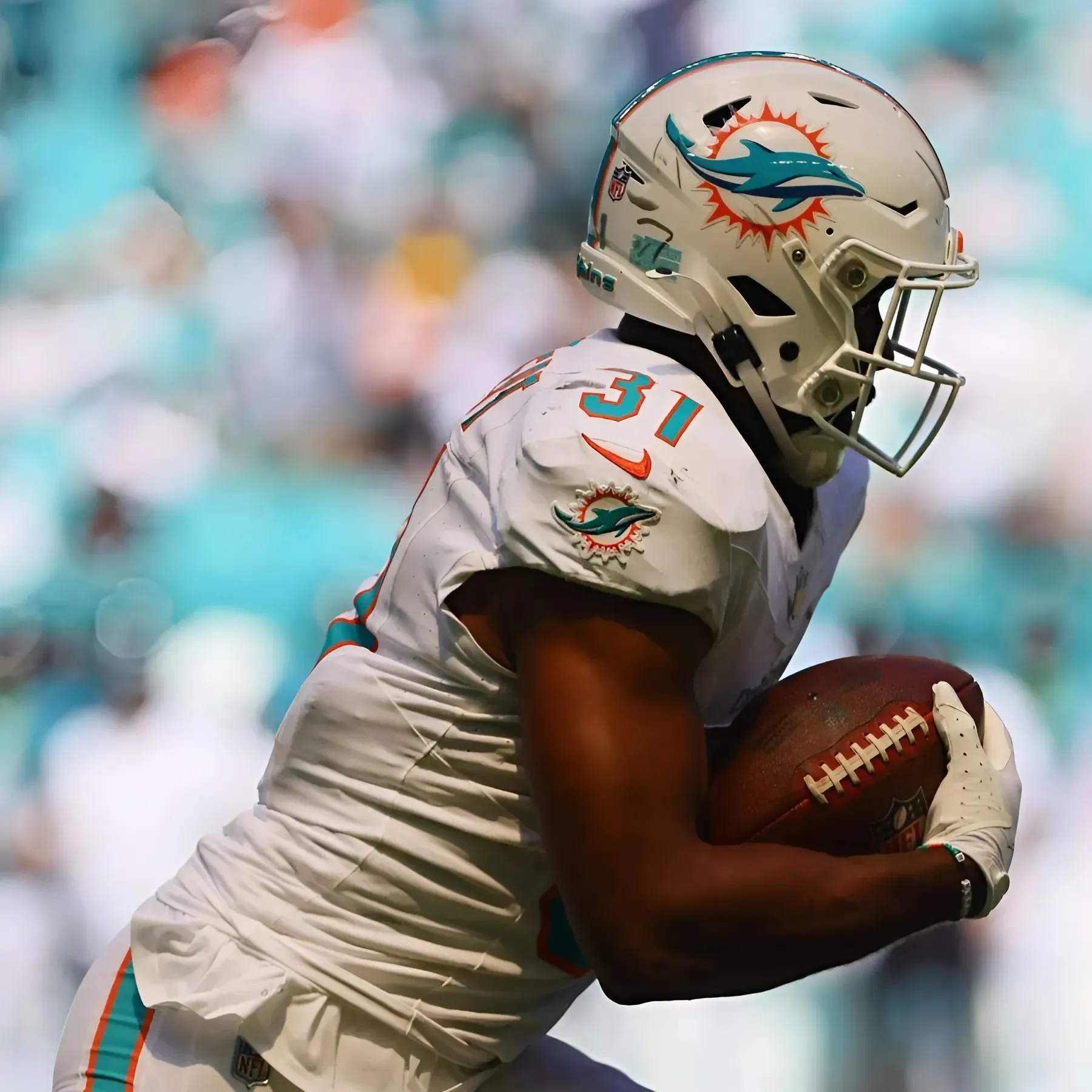 Raheem Mostert and 5 Dolphins whose time in Miami is coming to an end