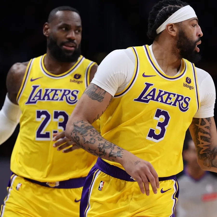 Lakers Urged to Blow It Up & Trade LeBron, AD