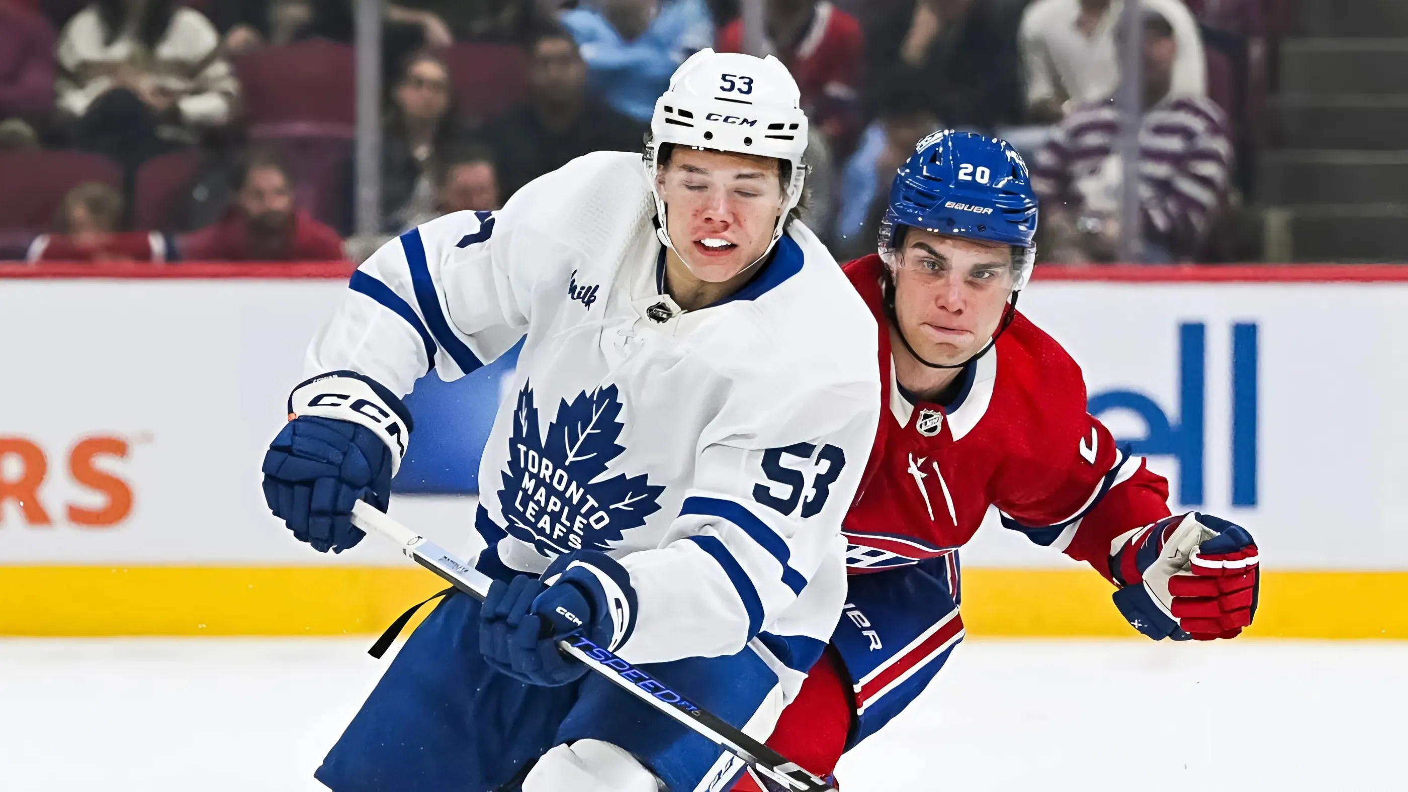 Doug Gilmour congratulates Easton Cowan on setting unofficial OHL record with 56-game point streak