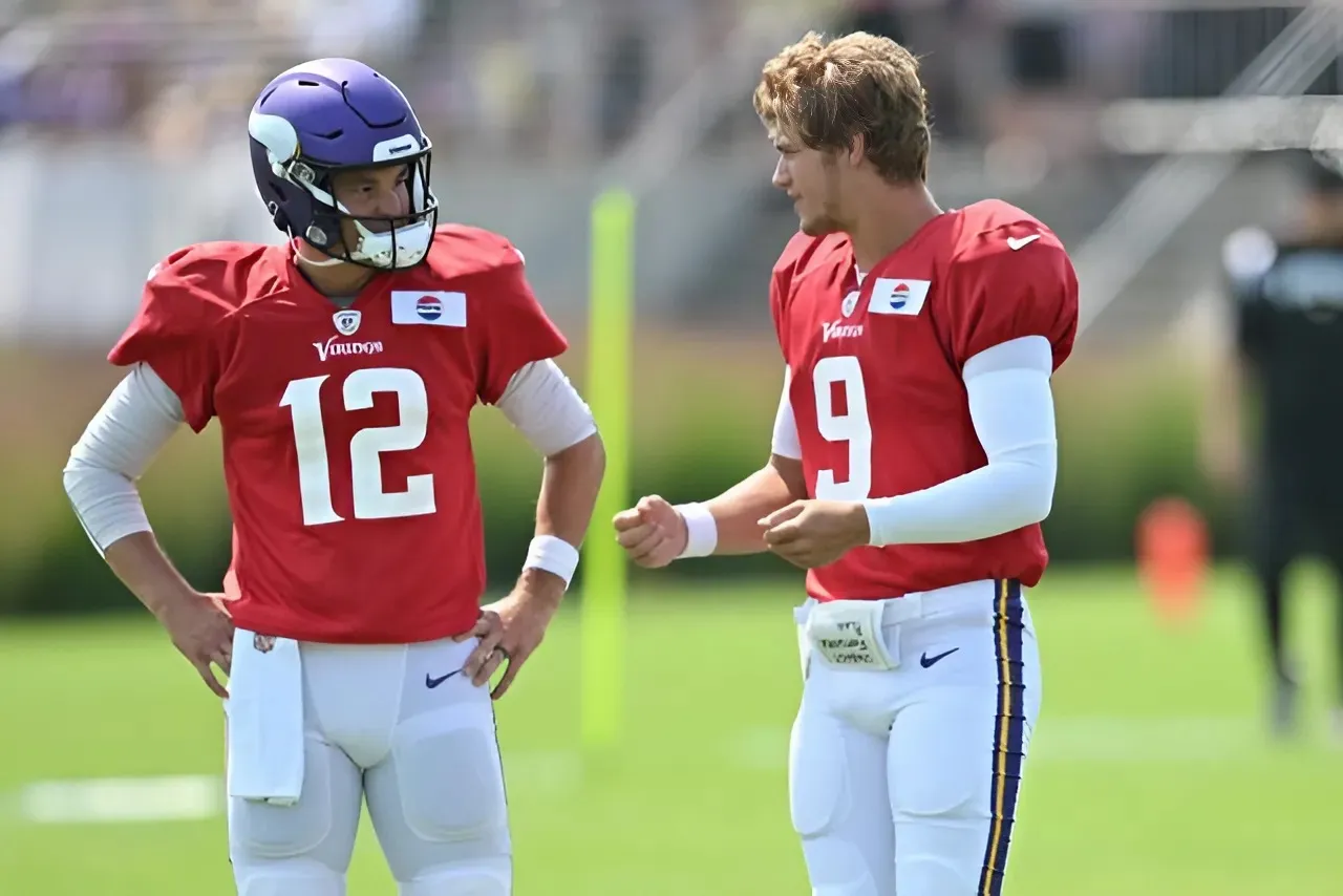 Vikings Veteran QB’s Spot on Notice, Insider Says