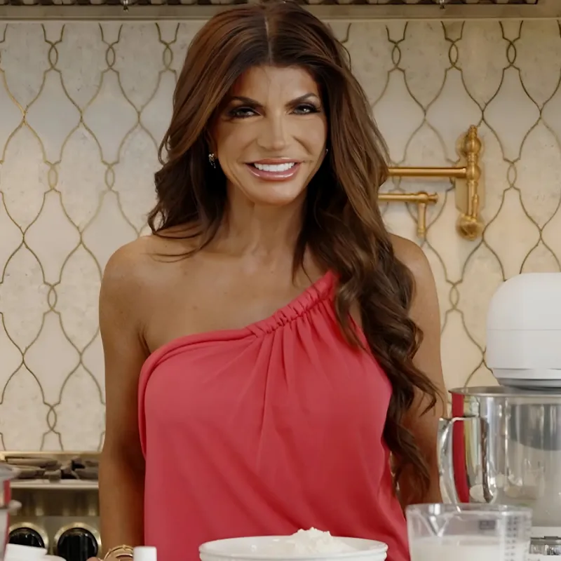 Teresa Giudice shades RHONJ co-stars amid reboot fears: ‘You come for Teresa, you get a storyline’-quang