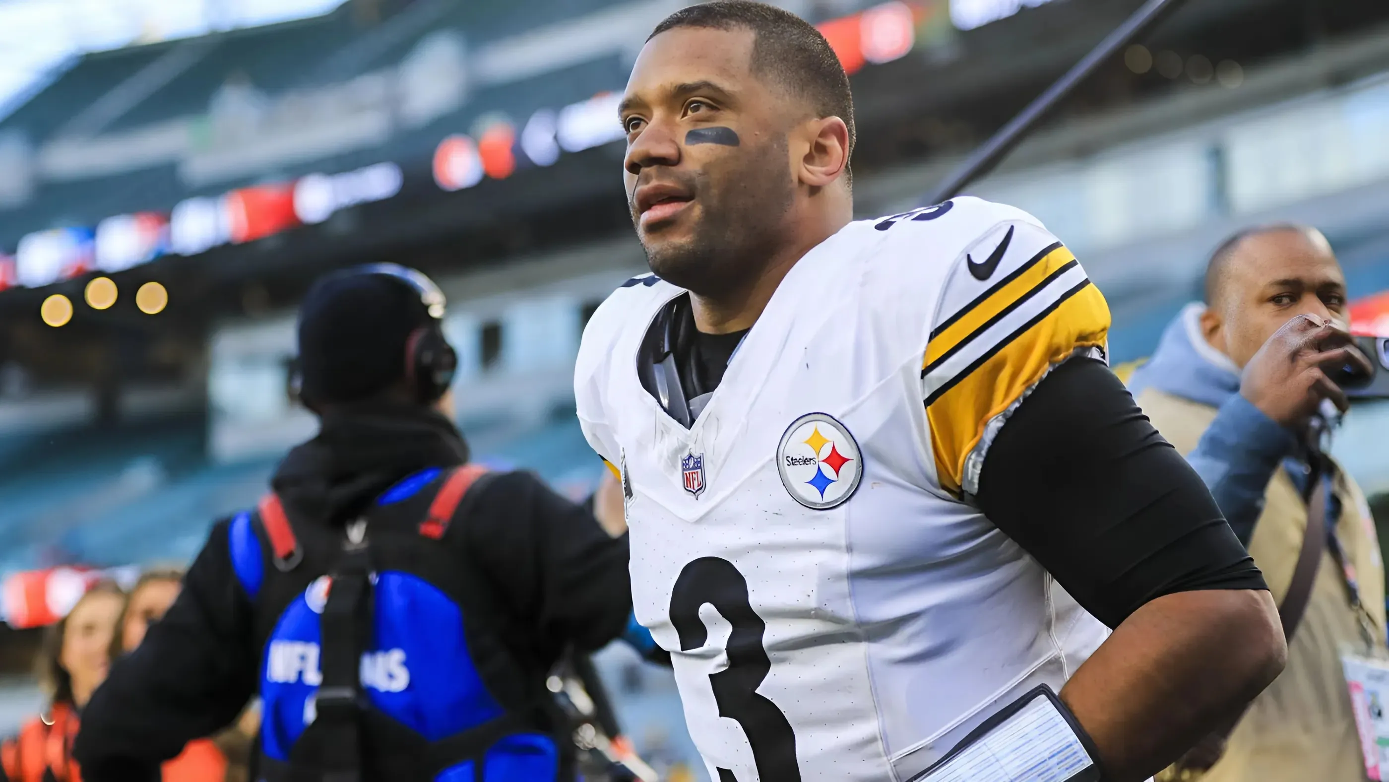 Steelers' Russell Wilson Discusses Challenge Of Stopping Browns' Myles Garrett