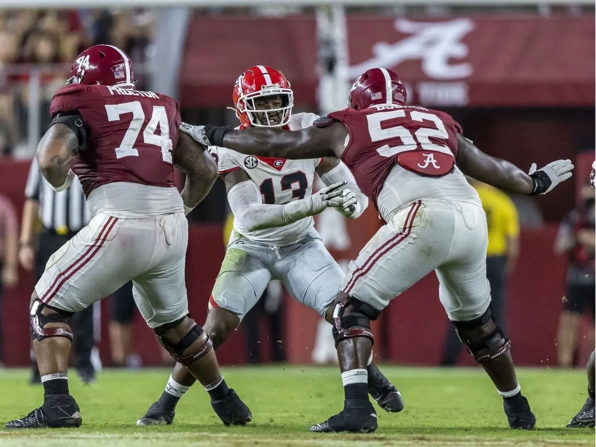 Alabama football names team award-winners at year-end banquet