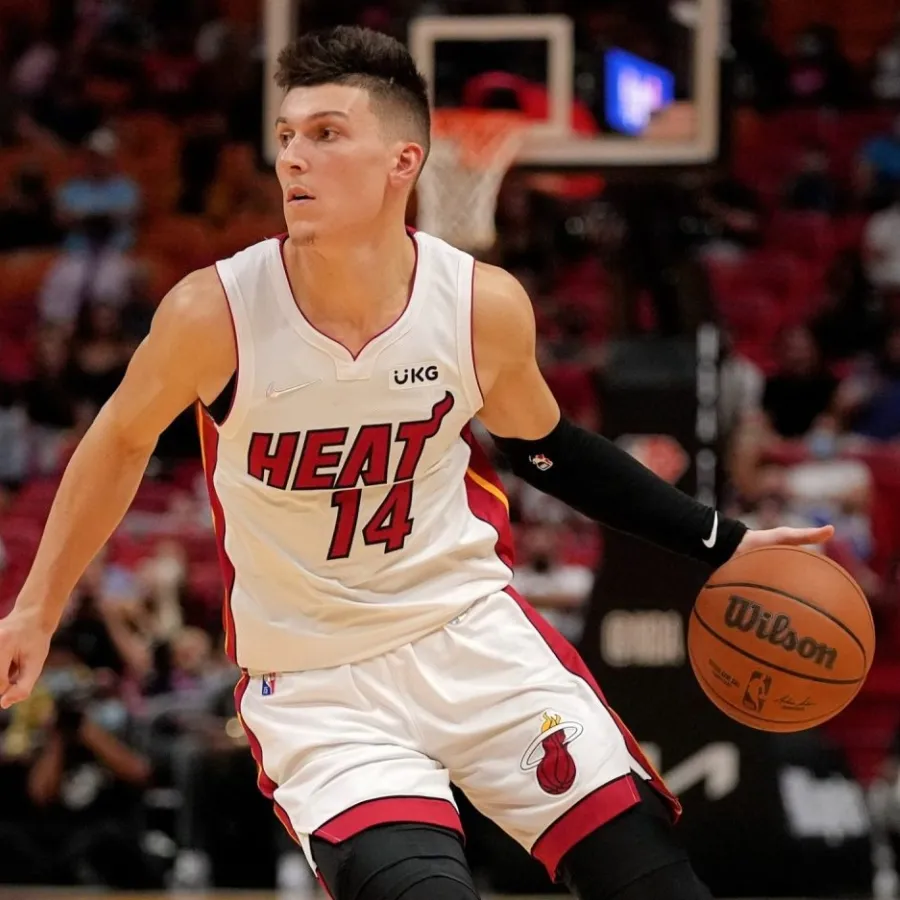 Heat use 34-point Tyler Herro explosion to take down No. 1 Cavs