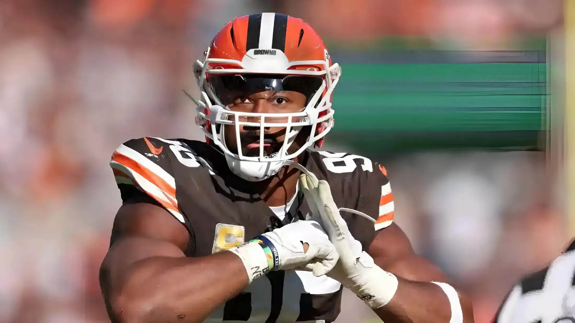 Myles Garrett Fires Back at ‘Cleveland Sucks’ Chant During Steelers Win