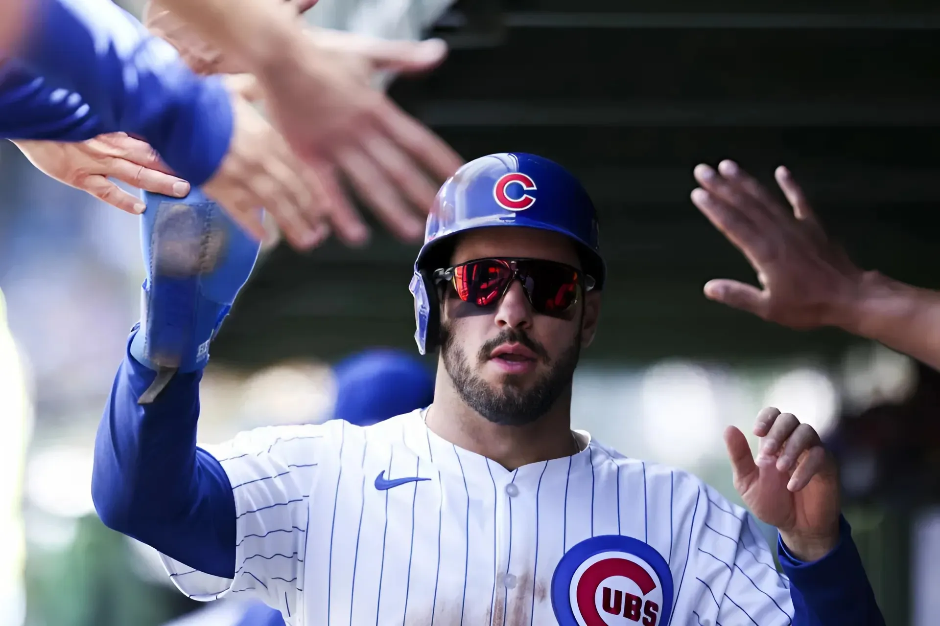 Chicago White Sox sign outfielder Mike Tauchman, who spent the last 2 seasons with the Cubs