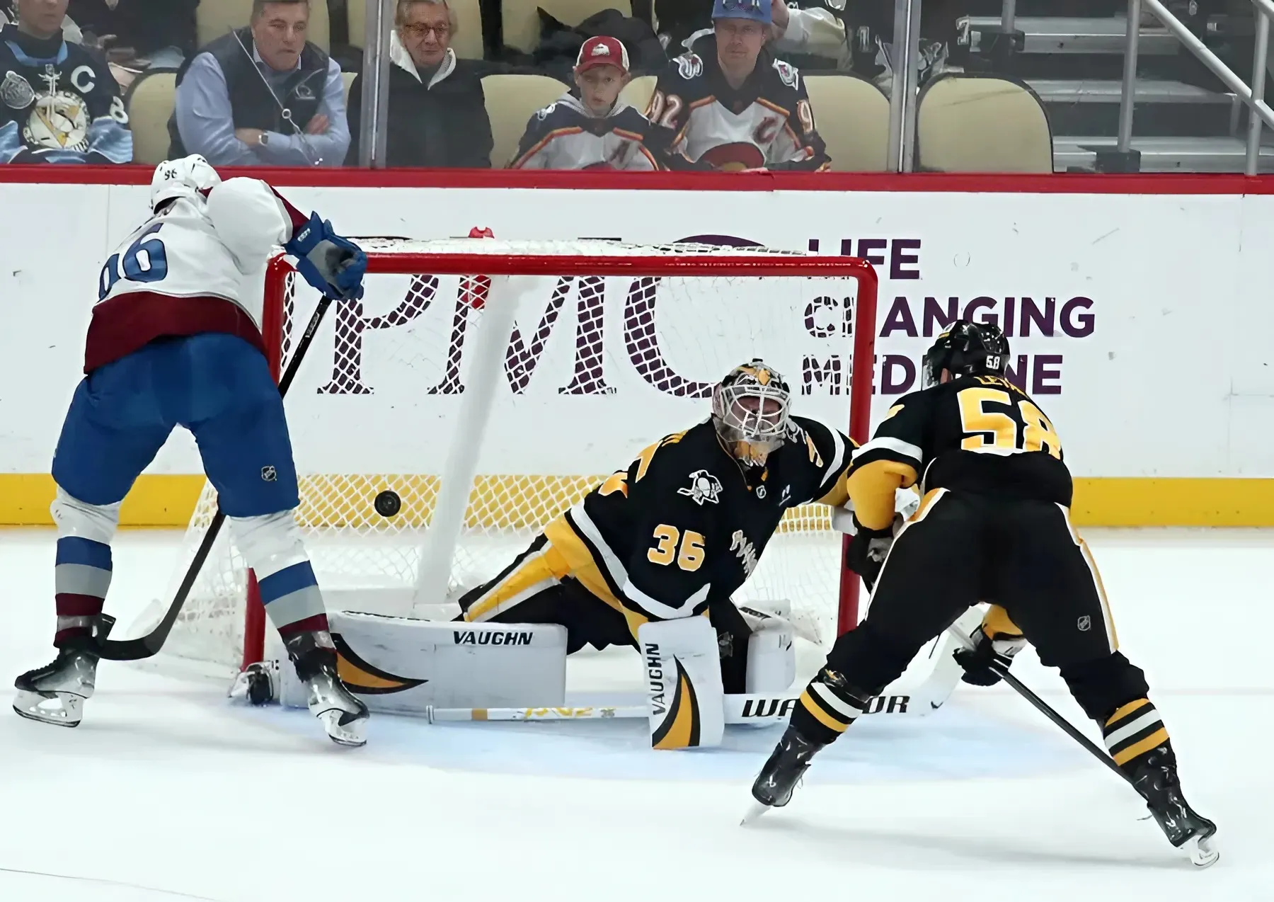 Mikko Rantanen (hat trick, 2 assists), Avs pound Penguins