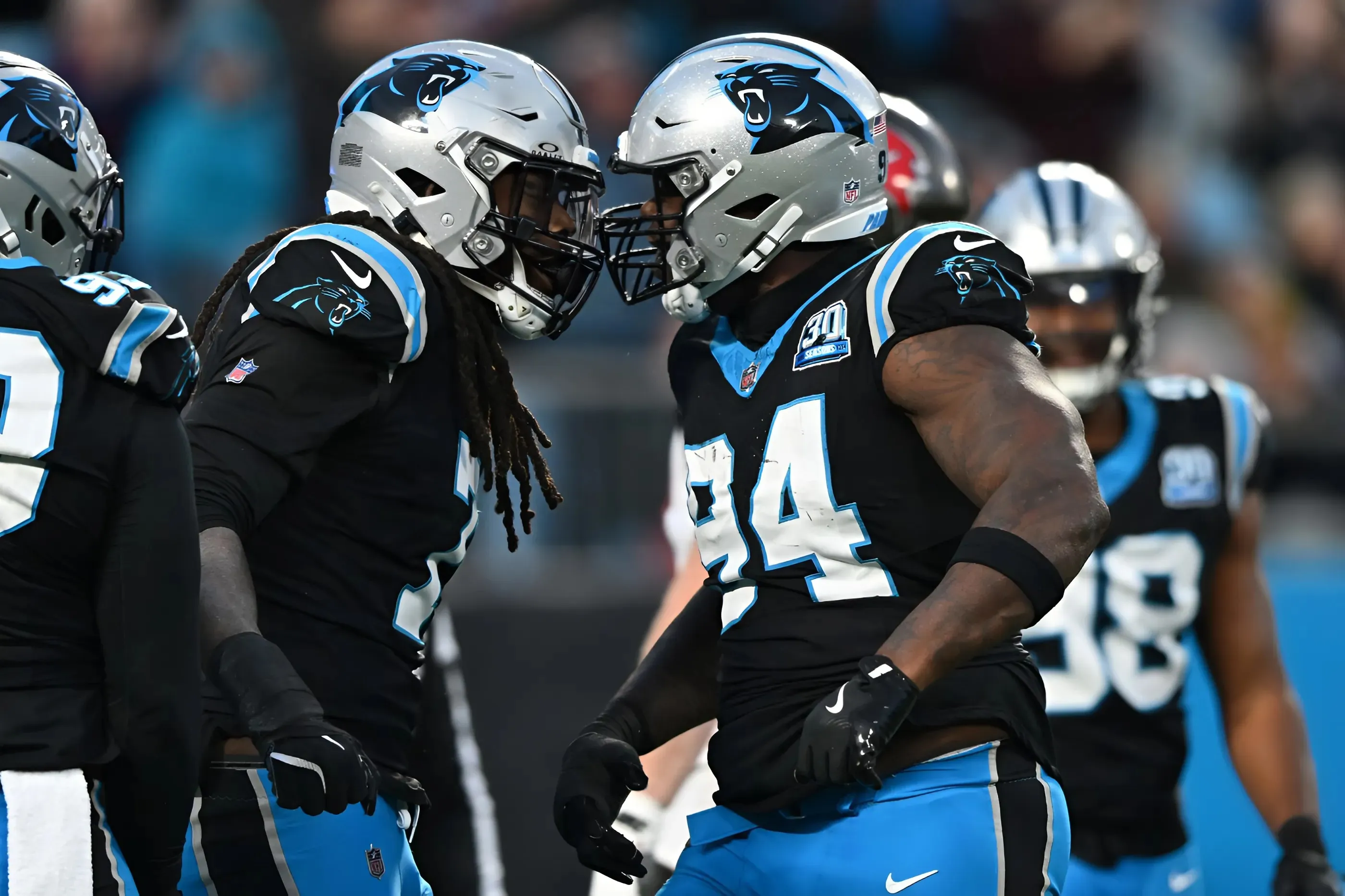 Jadeveon Clowney, Raheem Blackshear out of Panthers practice