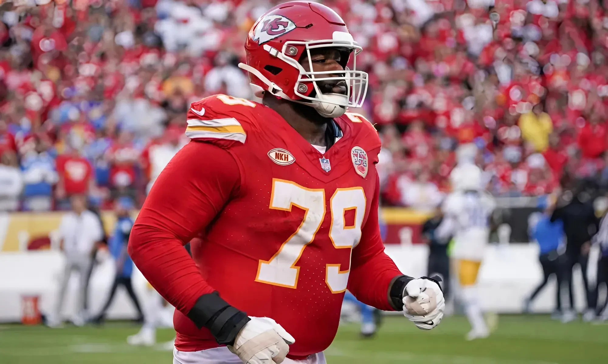 Ex-Chiefs Super Bowl Champion Left Tackle Posts Intriguing Week 15 Message