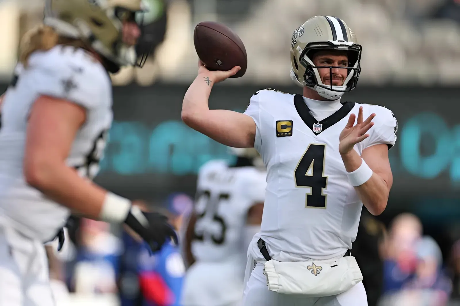 New Orleans Saints have yet to rule Derek Carr out for Sunday