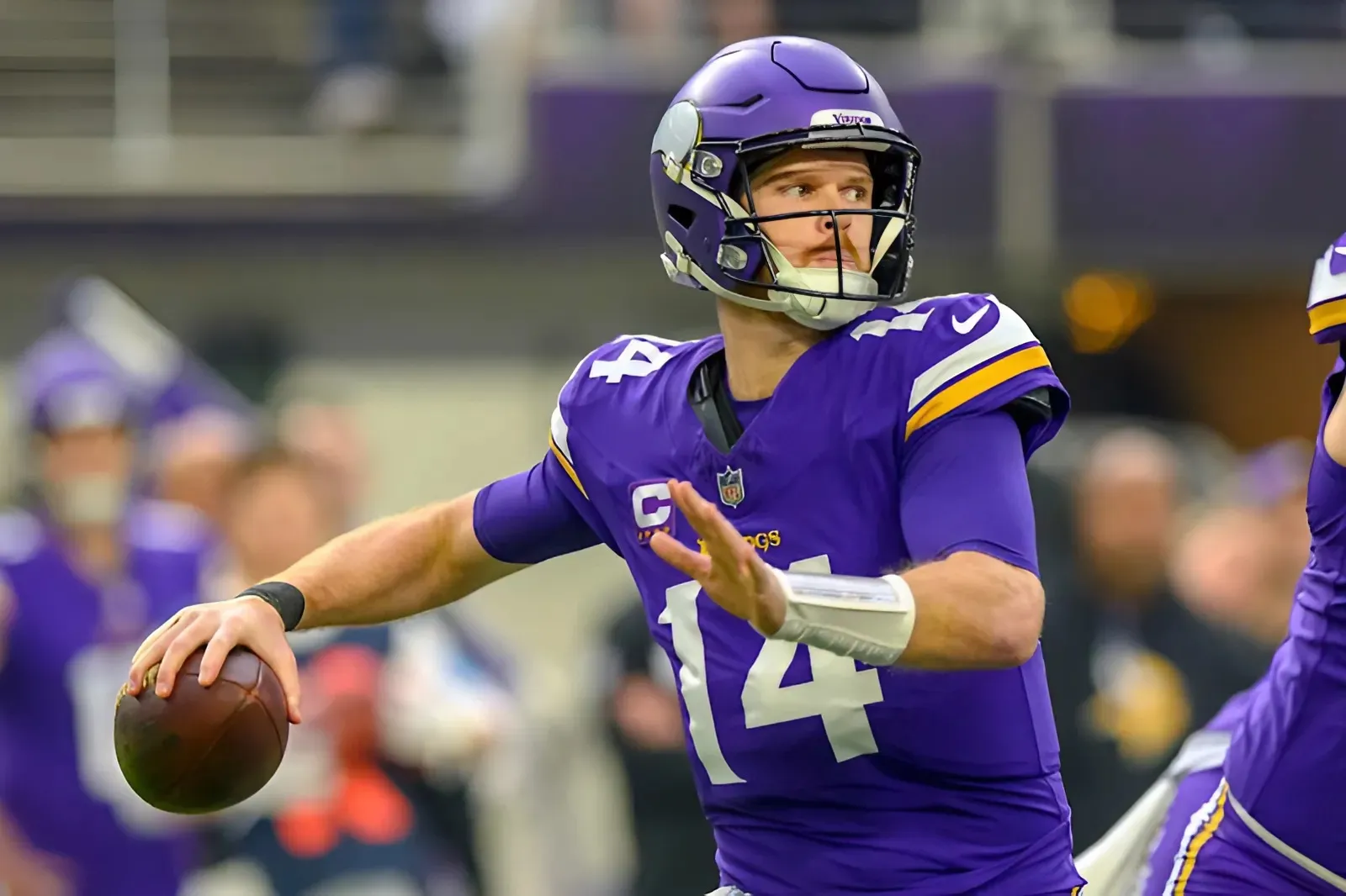 NFL Insider Predicts Vikings Replace Sam Darnold With 3,000-Yard QB