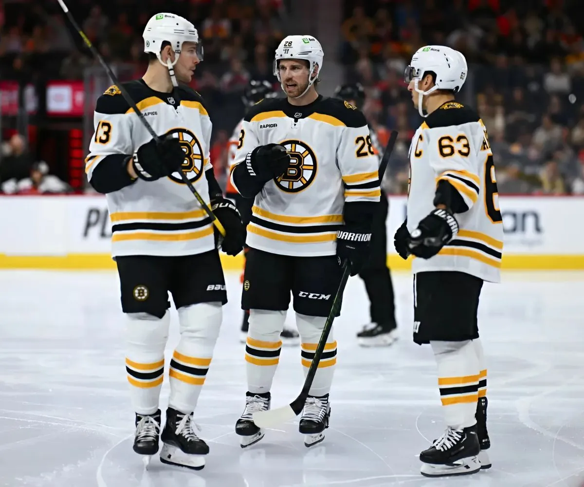 Bruins Star Exits With Injury Against Kraken