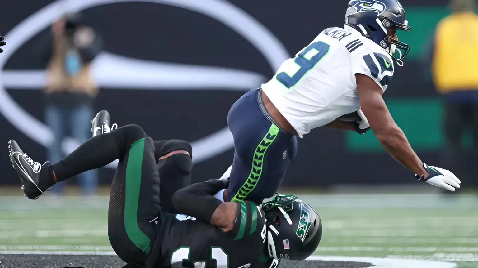 Seahawks drop devastating Kenneth Walker III injury update before Packers clash